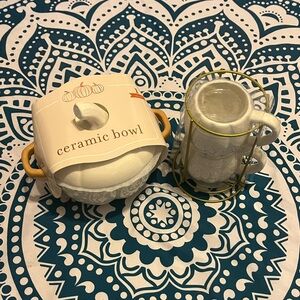 NWT White Ceramic Pumpkin Bowl with Lid and Handles matching cups